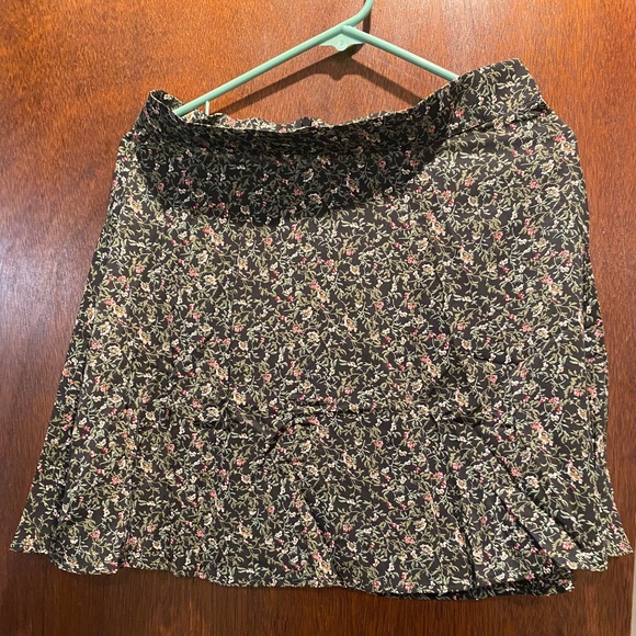 Floral skirt - Picture 1 of 4